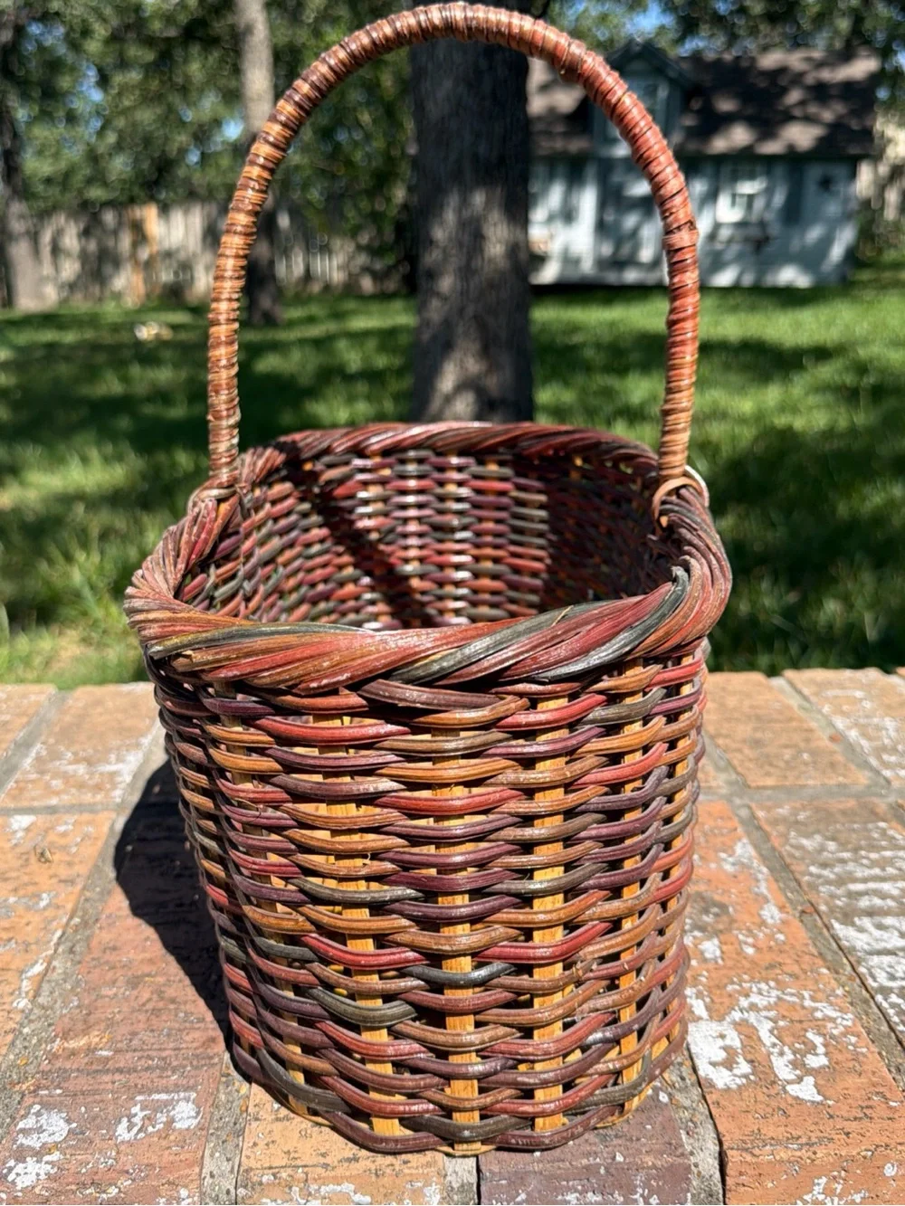VTG 16” Rustic Multicolor Willow Basket Handwoven Farmhouse decor Cottagecore